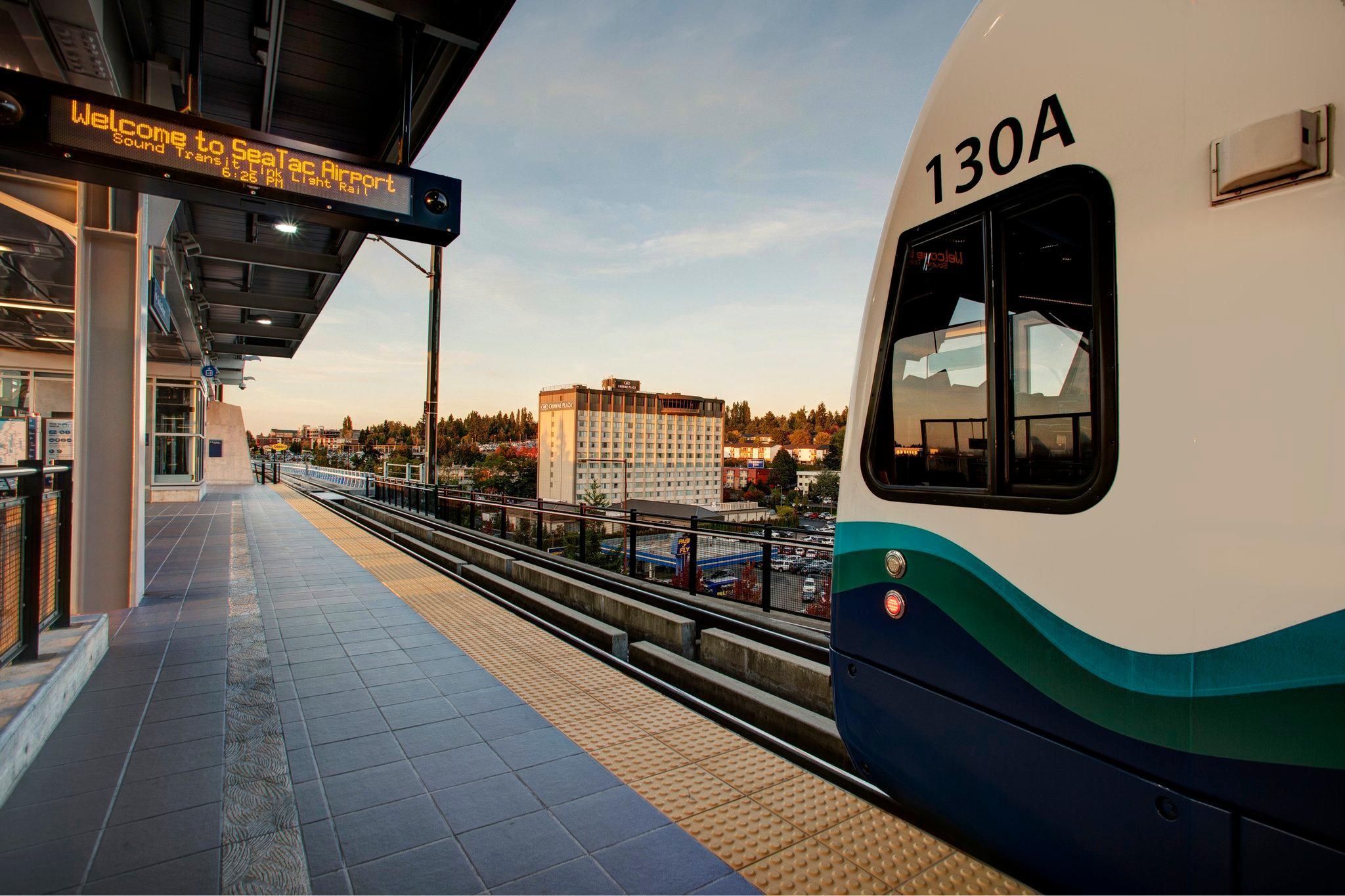 Skybridge Seattle Airport Hotel Exterior foto